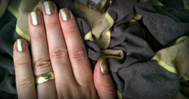 Классическое золото Xtreme wear Nail color 485 Golden-I Sally Hansen