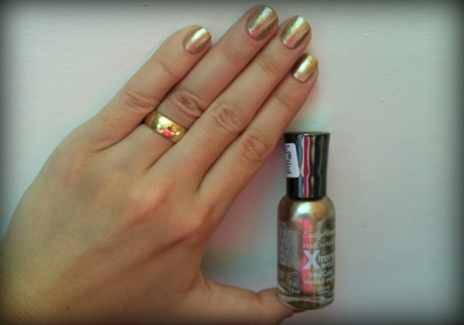 Классическое золото Xtreme wear Nail color 485 Golden-I Sally Hansen