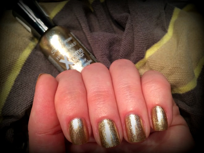 Классическое золото Xtreme wear Nail color 485 Golden-I Sally Hansen