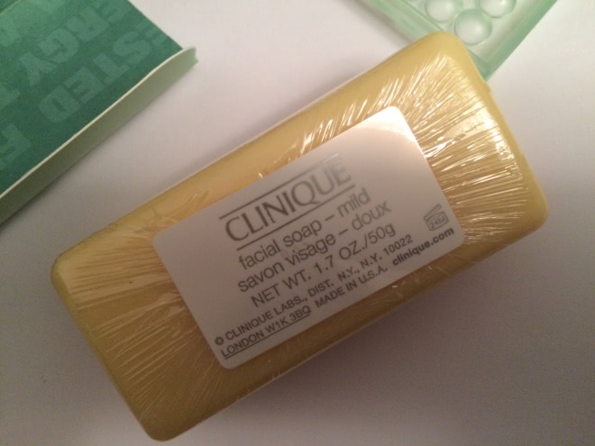 Проверено годами Clinique three little soaps Mild dry combination