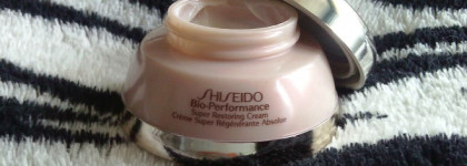 Shiseido Benefiance Wrinkle Resist 24 Eyes, Shiseido Skincare extra gentle cleansing foam, Shiseidо Bio-Performance super restoring cream
