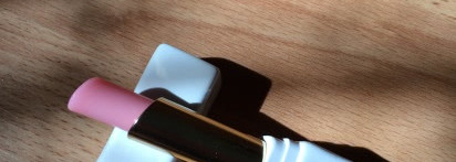 Внесезонная красавица Guerlain Kiss Kiss Roselip Hydrating & Plumping Tinted Lip Balm в оттенке 371 Morning Rose