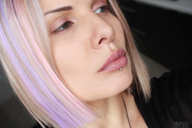 Essence longlasting lipstick nude в оттенке 03 Сome naturally