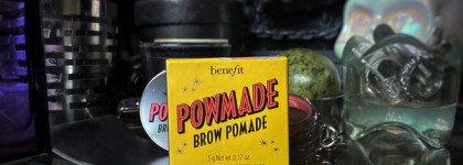 Помада для бровей Benefit Powmade Brow Pomade в оттенке 02 - Warm golden blonde