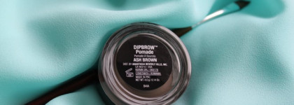 Маленькая, да удаленькая. Anastasia Beverly Hills Dipbrow Pomade в оттенке Ash Brown