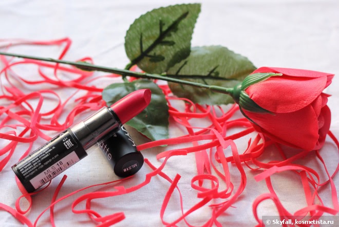 NYX Matte lipstick в оттенке Bloody Mary (Mls18)