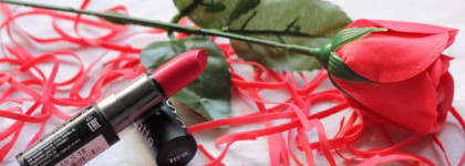 NYX Matte lipstick в оттенке Bloody Mary (Mls18)