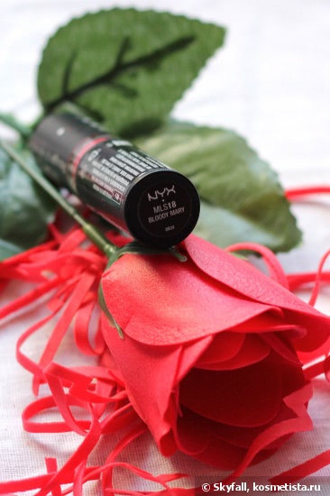 NYX Matte lipstick в оттенке Bloody Mary (Mls18)