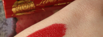 Губная помада Vivienne Sabo "Levres de Velours" в оттенке №204. Идеальный красный с неидеальным характером