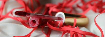 Губная помада Vivienne Sabo "Levres de Velours" в оттенке №204. Идеальный красный с неидеальным характером