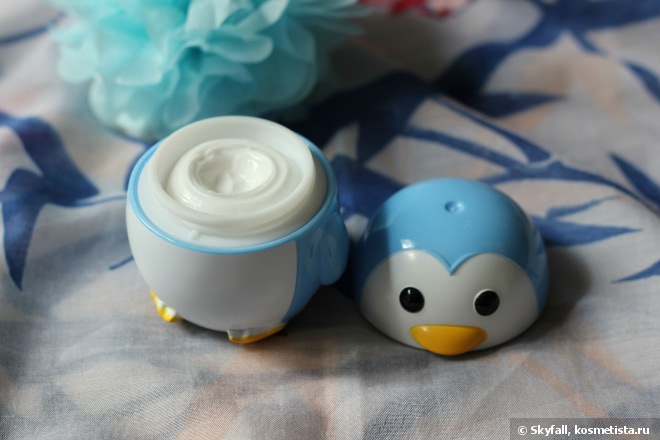 Holika Holika Penguin's Dream Hand Cream - корейский пингвиненок, который отлично ухаживает за кожей рук