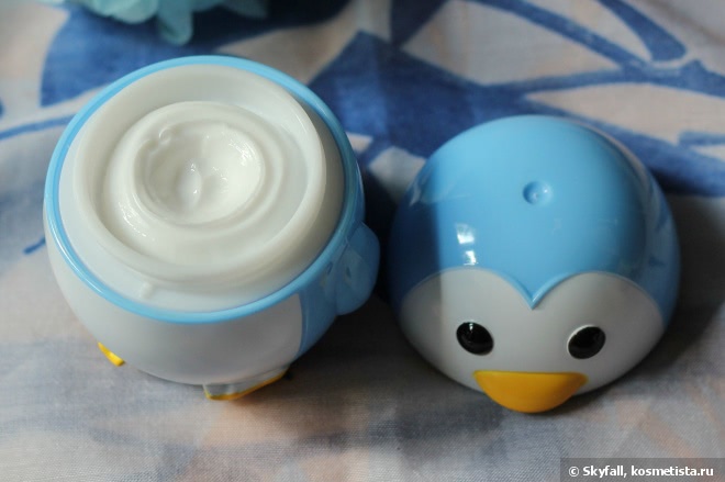 Holika Holika Penguin's Dream Hand Cream - корейский пингвиненок, который отлично ухаживает за кожей рук