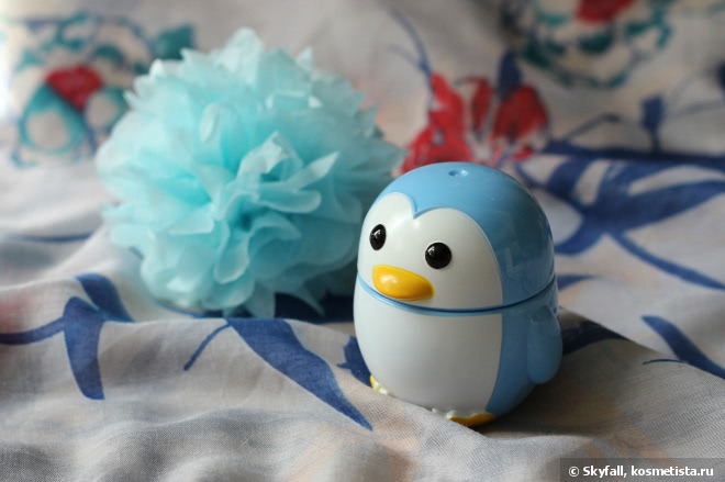 Holika Holika Penguin's Dream Hand Cream - корейский пингвиненок, который отлично ухаживает за кожей рук