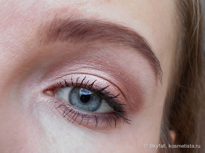 Палетка теней Maybelline New York The blushed Nudes