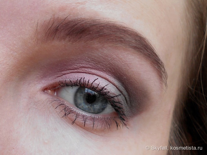 Палетка теней Maybelline New York The blushed Nudes