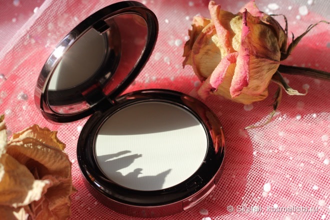 Компактная матирующая пудра Limoni Transparent matte powder
