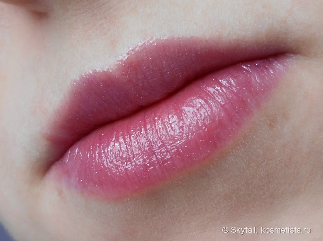 Губная помада Guerlain La Petite Robe Noire Lipstick 007 Black Perfecto