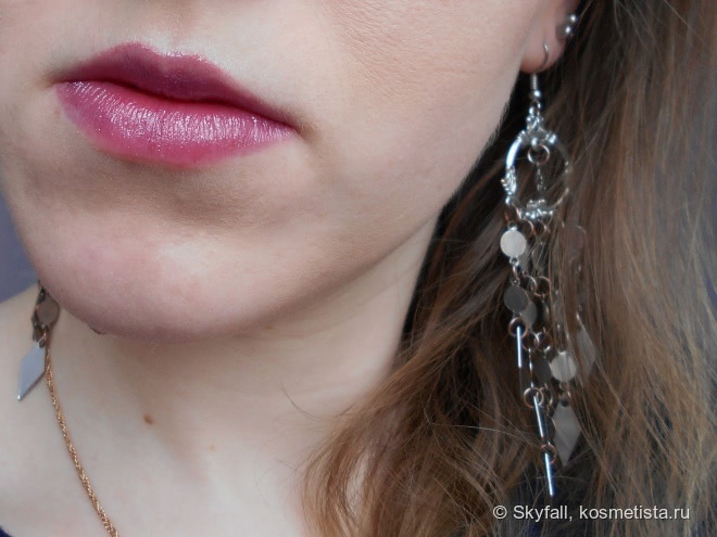 Губная помада Guerlain La Petite Robe Noire Lipstick 007 Black Perfecto