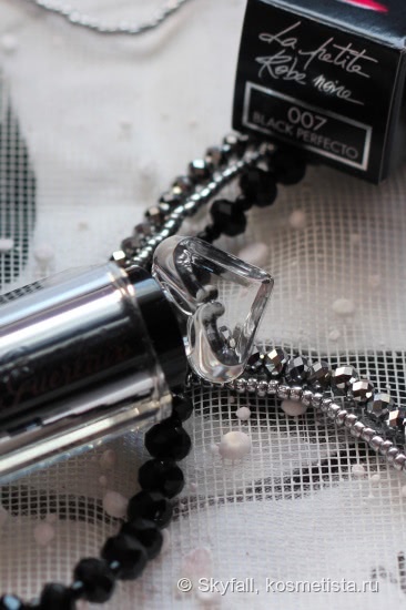 Губная помада Guerlain La Petite Robe Noire Lipstick 007 Black Perfecto