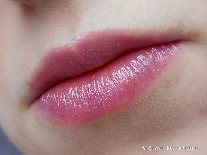 Губная помада Guerlain La Petite Robe Noire Lipstick 007 Black Perfecto