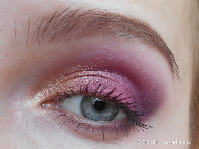Палетка теней Sleek MakeUp I-Divine Enchanted Forest