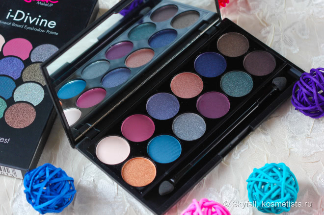 Палетка теней Sleek MakeUp I-Divine Enchanted Forest