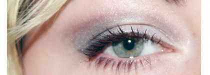 Объемная тушь для ресниц Avon серии Luxe в оттенке Burgundy