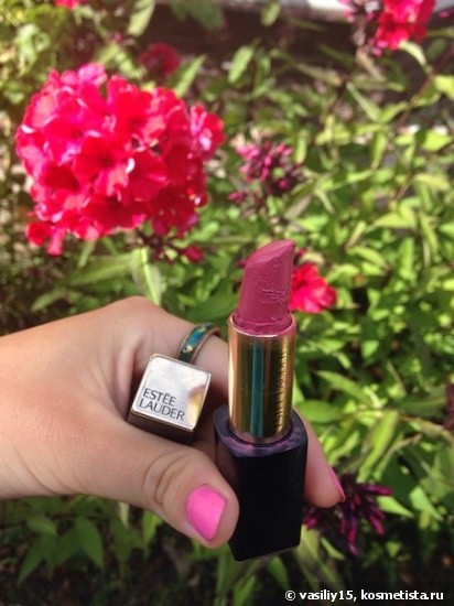 Estee Lauder Pure Color Envy Sculpting Lipstick № 220 Powerful