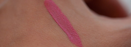 Жидкая помада Estee Lauder Pure Color Envy в оттенке Pierced Petal #220