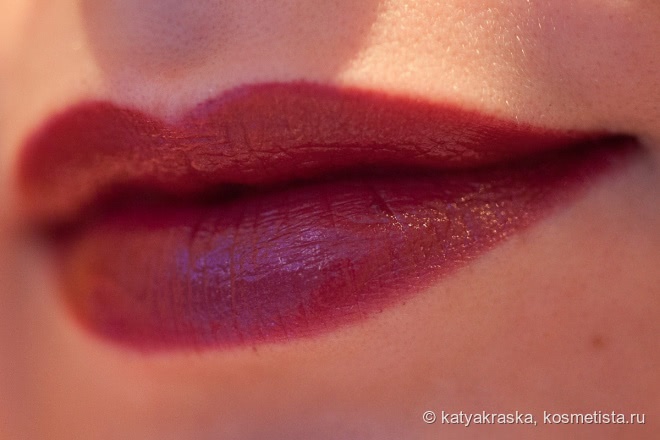 Нежная слива Clarins Rouge Eclat 06 True Aubergine