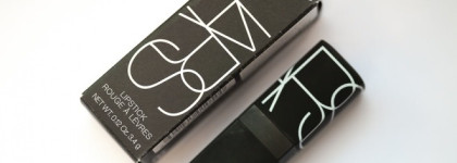 Необычная полуматовая помада Nars Semi Matte Lipstick Catfight
