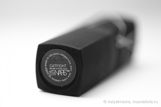 Необычная полуматовая помада Nars Semi Matte Lipstick Catfight