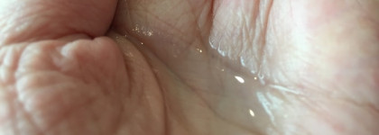 Что живет на полочке 35-летней обладательницы сухой кожи