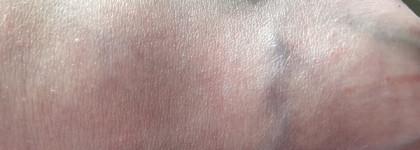 Два десятка пустых баночек и бутылочек мая