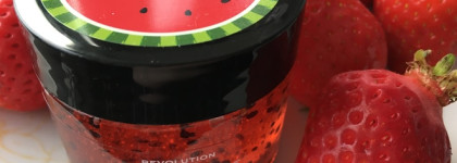 Инстаграбельное арбузное желе Revolution Skincare X Jake - Jamie Watermelon Hydrating Face Mask