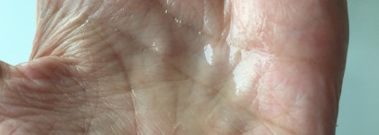 Нужно ли сухой коже особое очищение? Теория и практика на примере Skinsorica cleansing emulsion ultra light