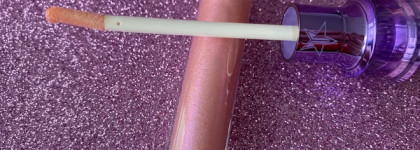 Jeffree Star «The gloss» в оттенке «Sorcery»