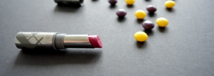 Моя ягодная  Catrice Graphic Grace C01 Straight Style Powdery Lips