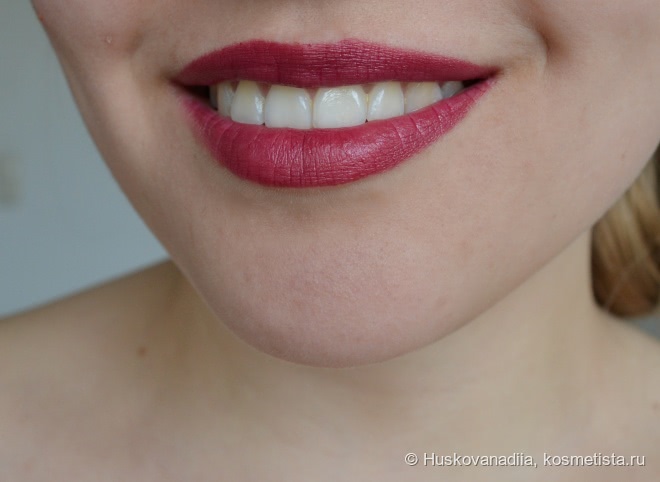 Essence Glossy Stick в оттенке 05 Brilliant Burgundy