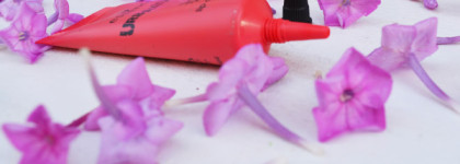 Essence Urbaniced Lip Cream. Матовый крем для губ