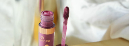 Essence Water Kiss Glossy Lip Colour. Или как ко мне постучалась весна