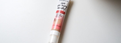 Утренняя история с Essence Get picture ready! brightening concealer