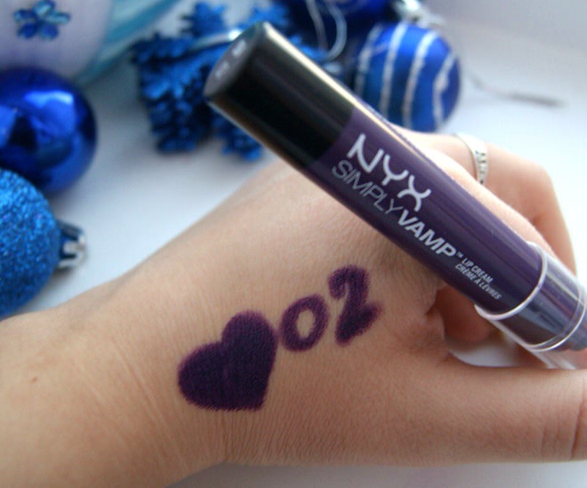 NYX Simply Vamp lip cream SV02 Temptress и SV06 SHE Devil