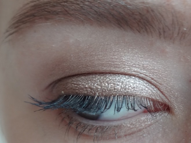 Стойкие кремовые тени Maybelline Color Tattoo 24Hr №35 On and on Bronze