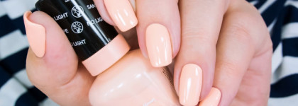 Sailor pin-up c Sally Hansen