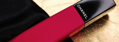 Губы как с показов Chanel Rouge Allure Liquid Powder 958