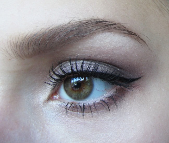 Космос на глазах Chanel illusion d'ombre. #83 illusoire