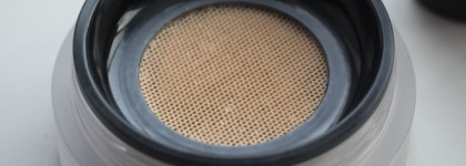 Chanel Vitalumiere Loose Powder Foundation with mini kabuki brush SPF 15 #10