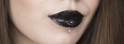 Bronx Colors Dark Nights moothie Lip Gloss. Настоящий черный блеск для губ