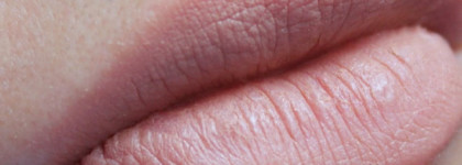 Seventeen Matte Lasting Lipstick SPF 15 в оттенке 01